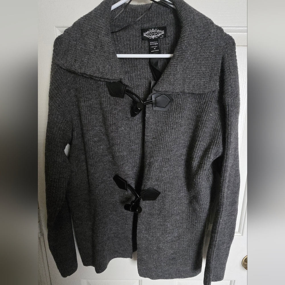 Elegant Gray Women's Cardigan with Toggle Closures